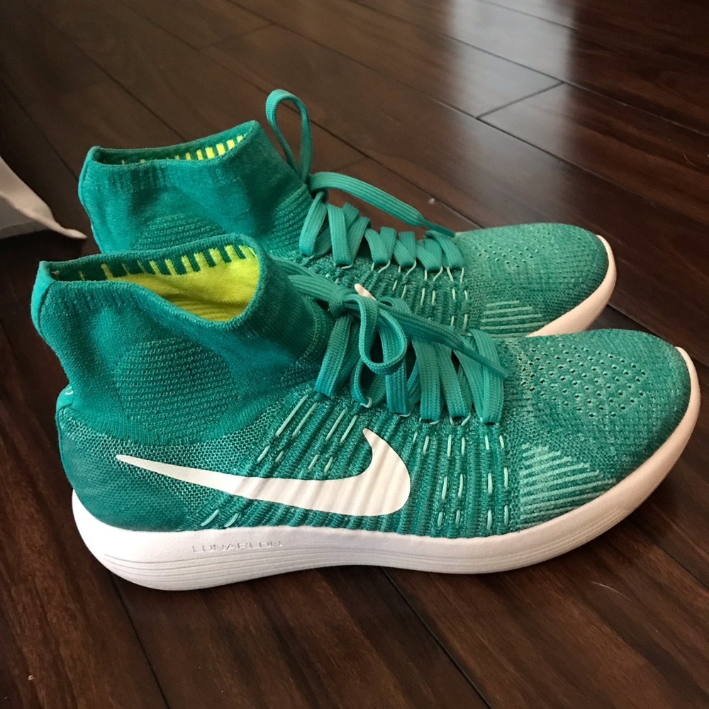 SOLD ON OTHER PLATFORM Women’s Nike LunarEpic
